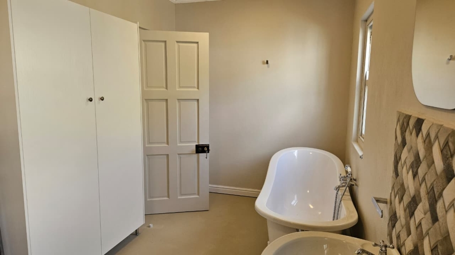 5 Bedroom Property for Sale in Prince Albert Western Cape